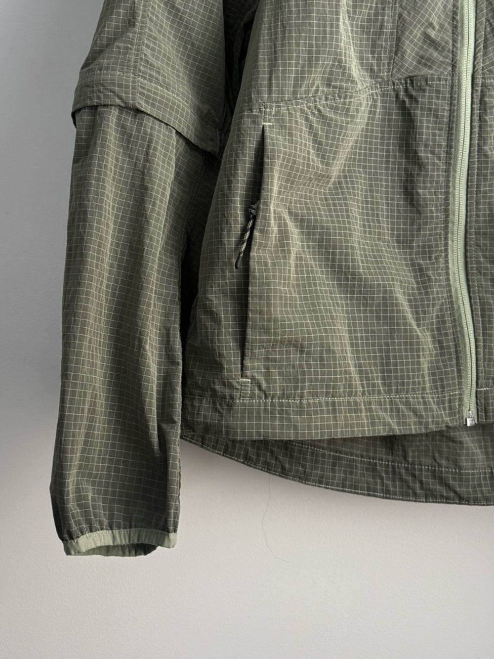 lululemon convertible hiking jacket - Picture 6 of 16